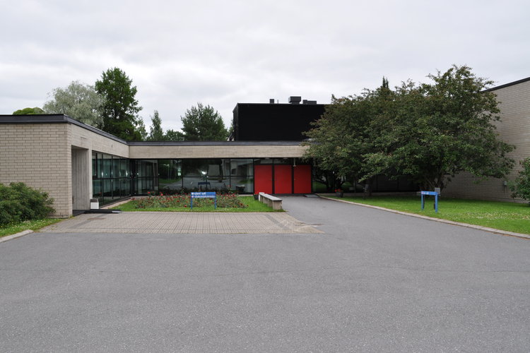 Lapsiperheiden pihaseikkailu Lapsiperheiden pihaseikkailu