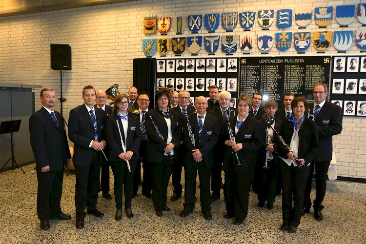 Suupohjan Puhallinorkesterin joulukonsertti Suupohjan Puhallinorkesterin joulukonsertti